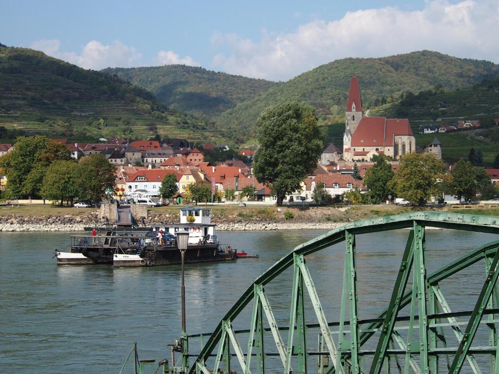 Hotel Ur-Wachau Weißenkirchen in der Wachau Exterior foto